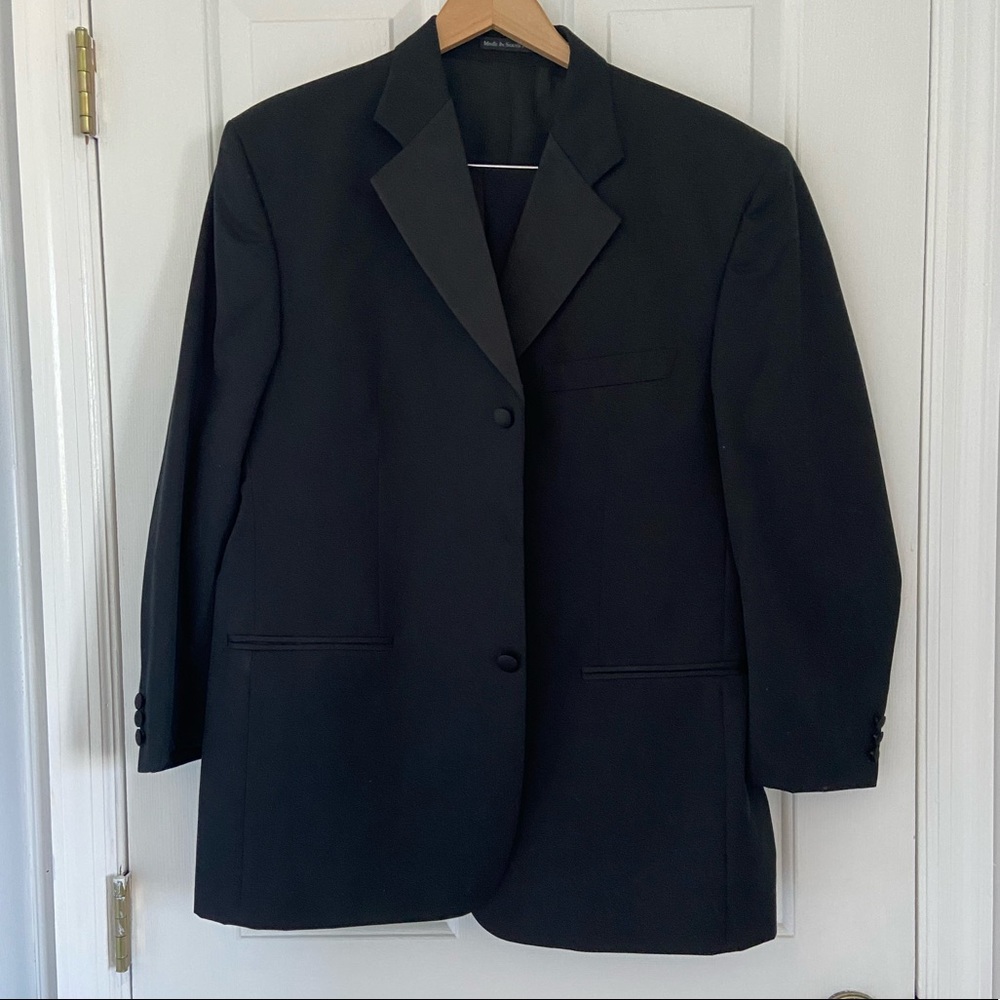 Black Tuxedo